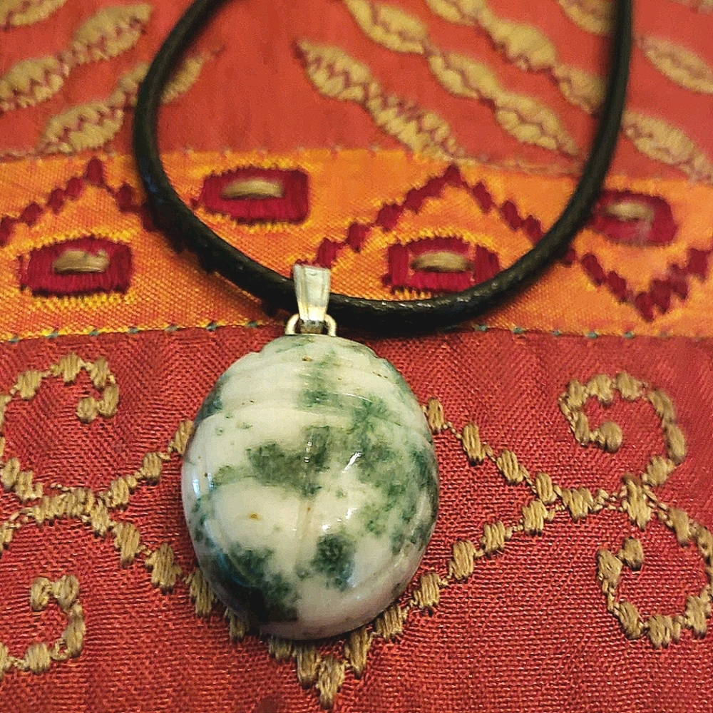 Moss Agate Scarab Amulet Gem Pendant Necklace NWT
